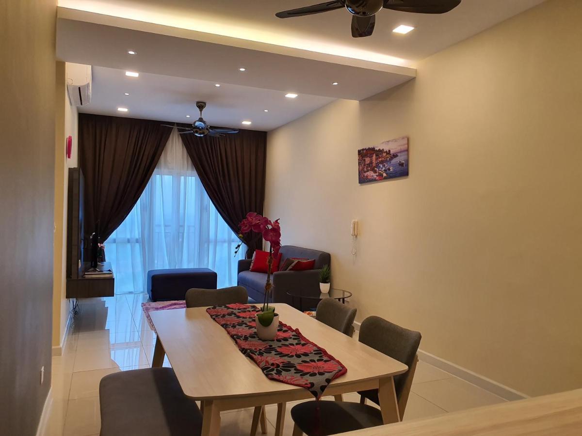 96 négyzetméteres, 3 hálószobás Apartman 2 fürdőszobával Putrajaya területén Kampong Tangkas Kültér fotó
