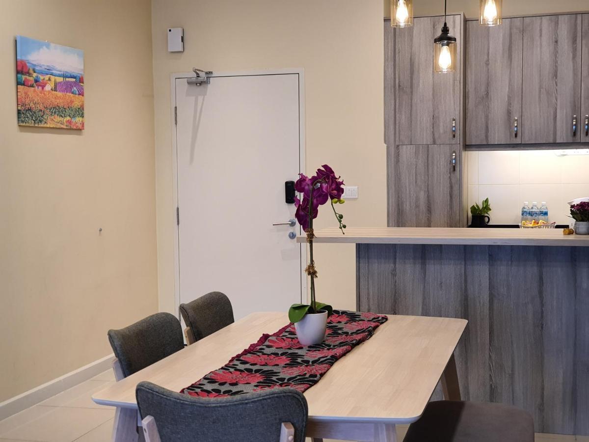 96 négyzetméteres, 3 hálószobás Apartman 2 fürdőszobával Putrajaya területén Kampong Tangkas Kültér fotó