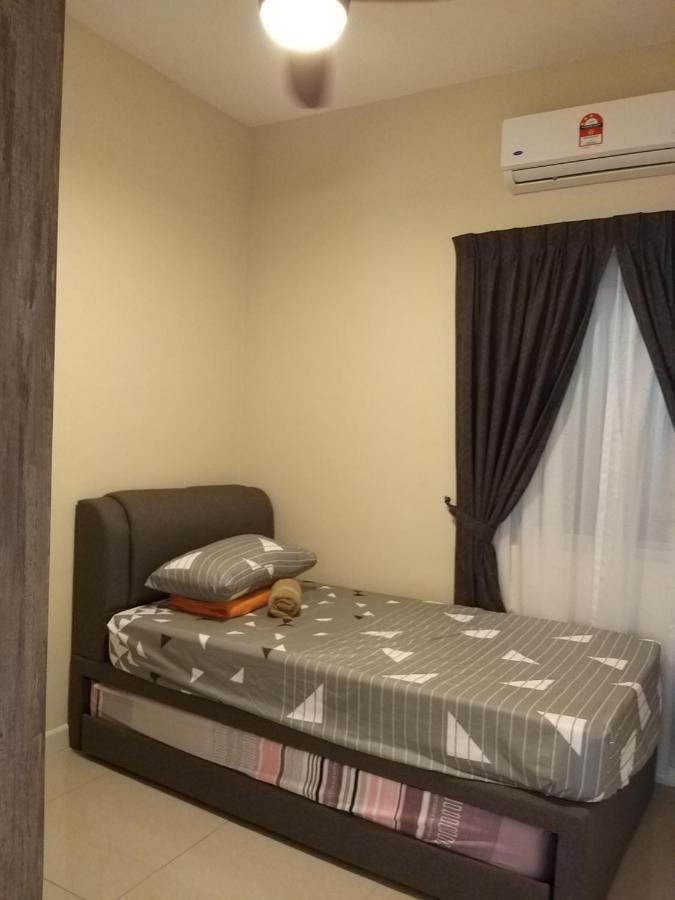 96 négyzetméteres, 3 hálószobás Apartman 2 fürdőszobával Putrajaya területén Kampong Tangkas Kültér fotó